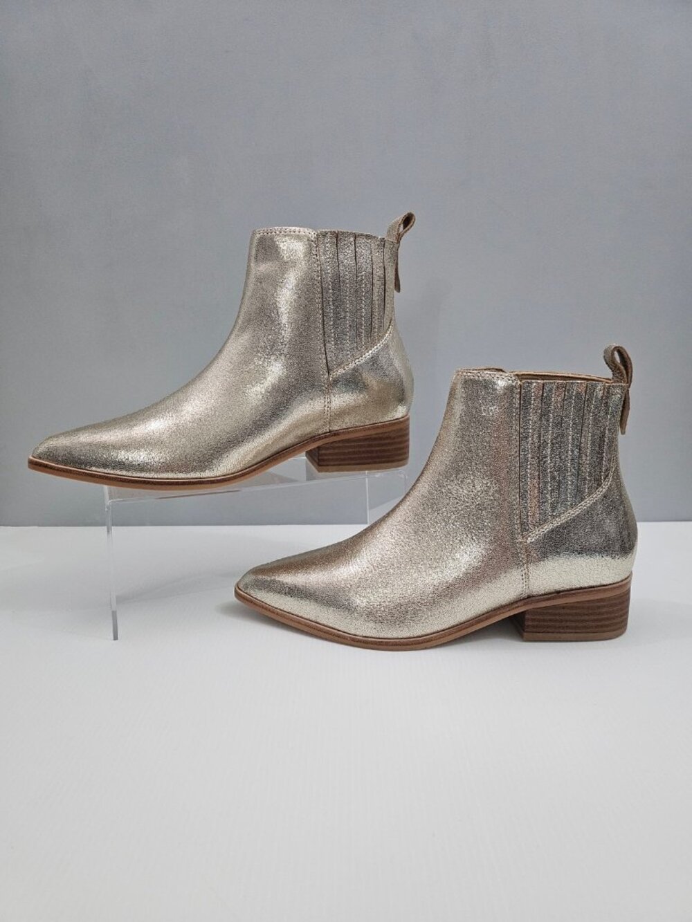 Frankie4 Nina Chelsea Ankle Boot Gold Metallic Leather Pointed Toe Womens 8 NEW - Picture 2 of 15